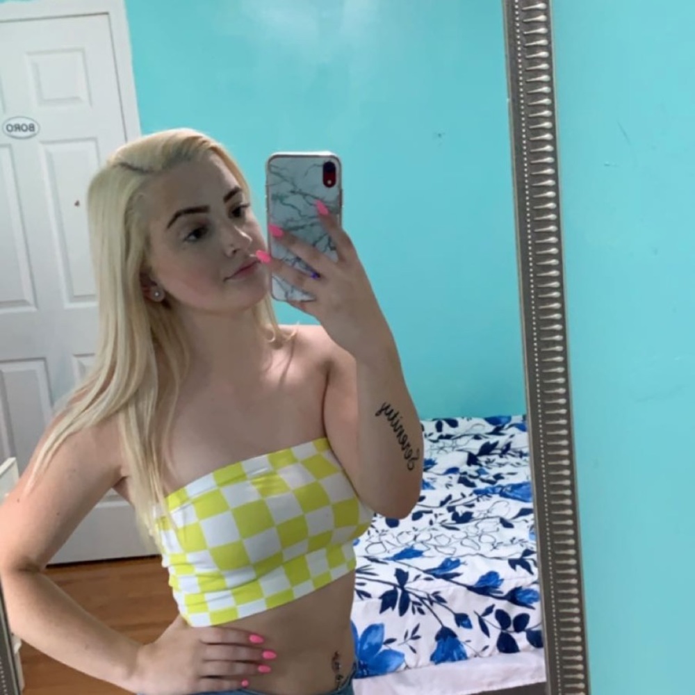 neon yellow/white sleeveless shirt
